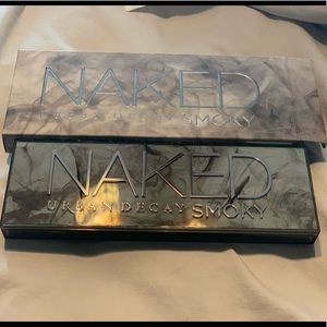 URBAN DECAY Smoky eyeshadow Pallet